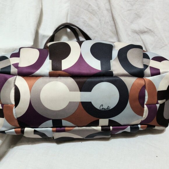 Just Like New! Coach Signature Madison Opt Art Triple Compartment - Picture 6 of 6